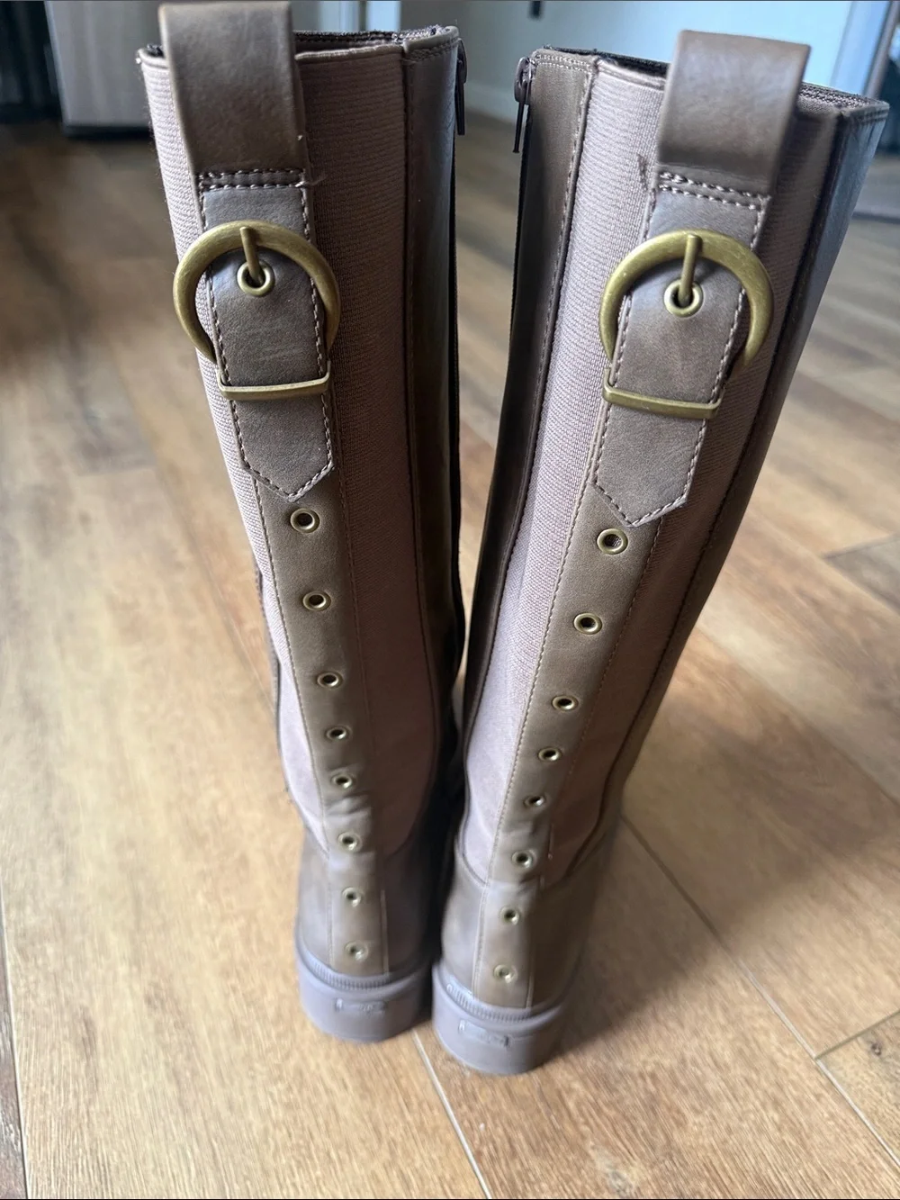 Rocket Dog Women's Tall Brown Riding Boots - Classic Knee-High Style. Size 9.5